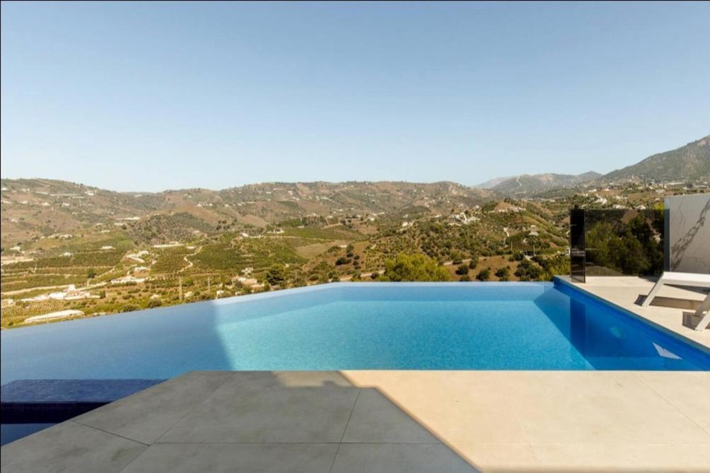 Luxury In Frigiliana - Maui Málaga