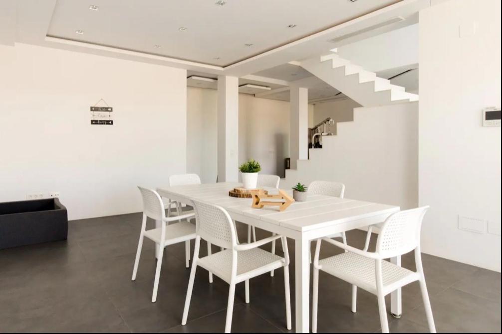 Luxury In Frigiliana - Maui