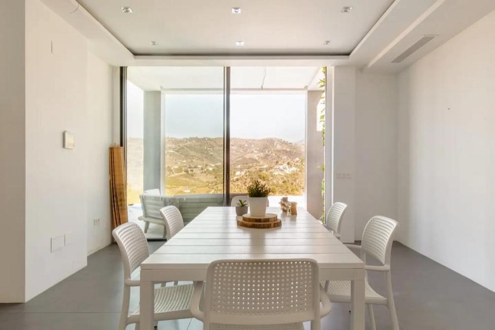 Luxury In Frigiliana - Maui Villa Málaga