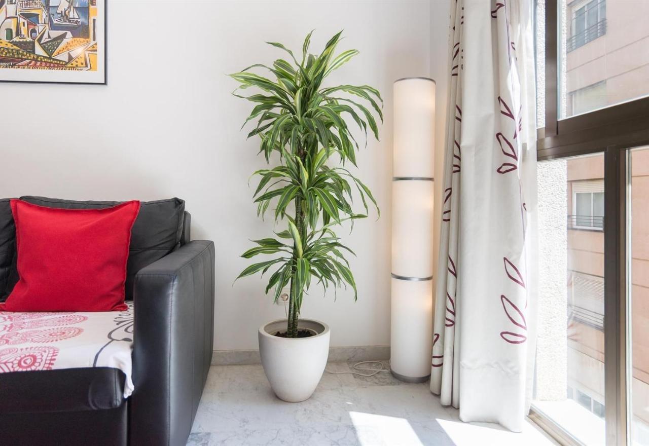 Gran Confort Muelle Uno Apartment