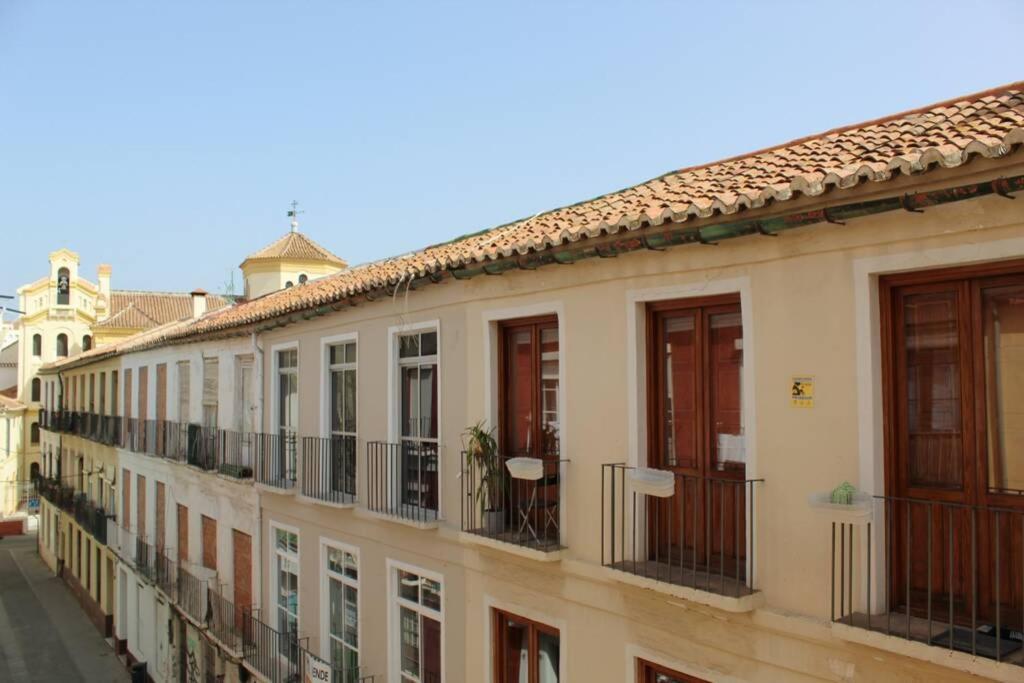 Good Vibes Rustic Downtown Alvarez Apartment