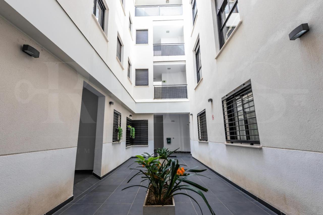 Appartement Cozy Flat With Common Pool & Parking - Center By Rems Málaga