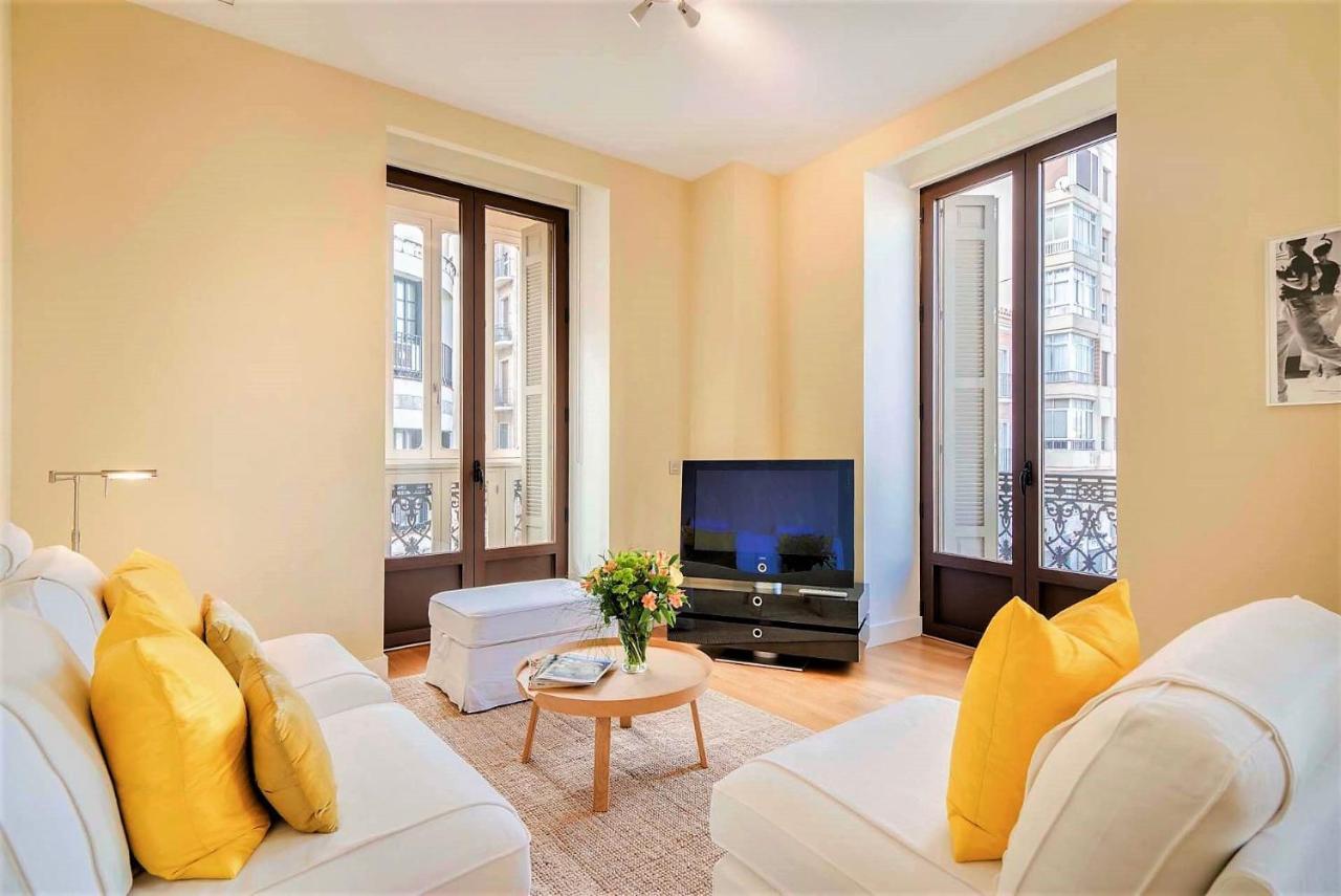 Sebastian Souviron In By Solaga Homes Apartment *