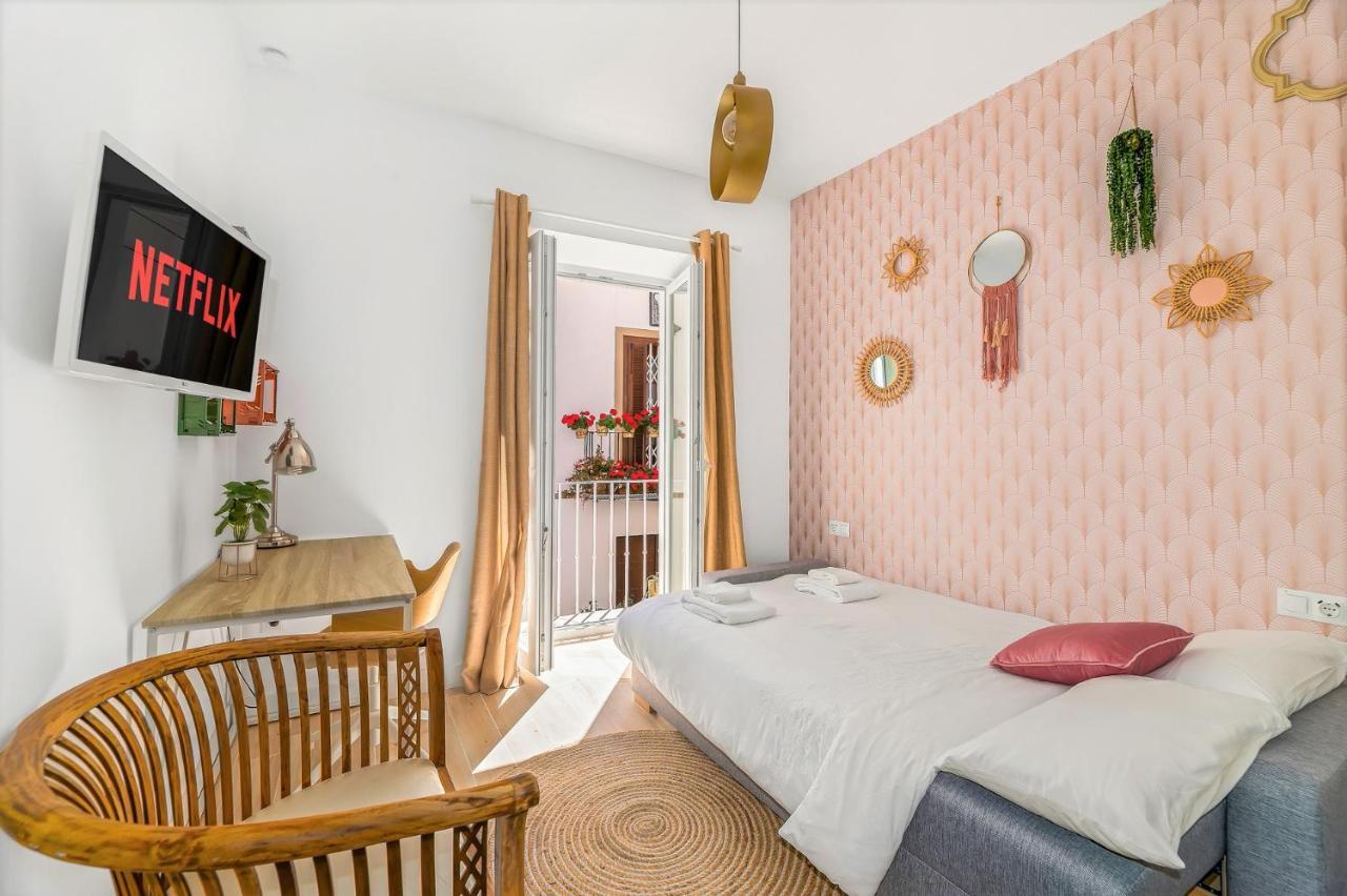 Urban Rose , Superb Private House In Historical Center, With Sunny Rooftop Ferienhaus