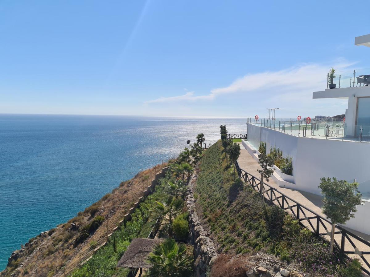Bayview Hills * Malaga
