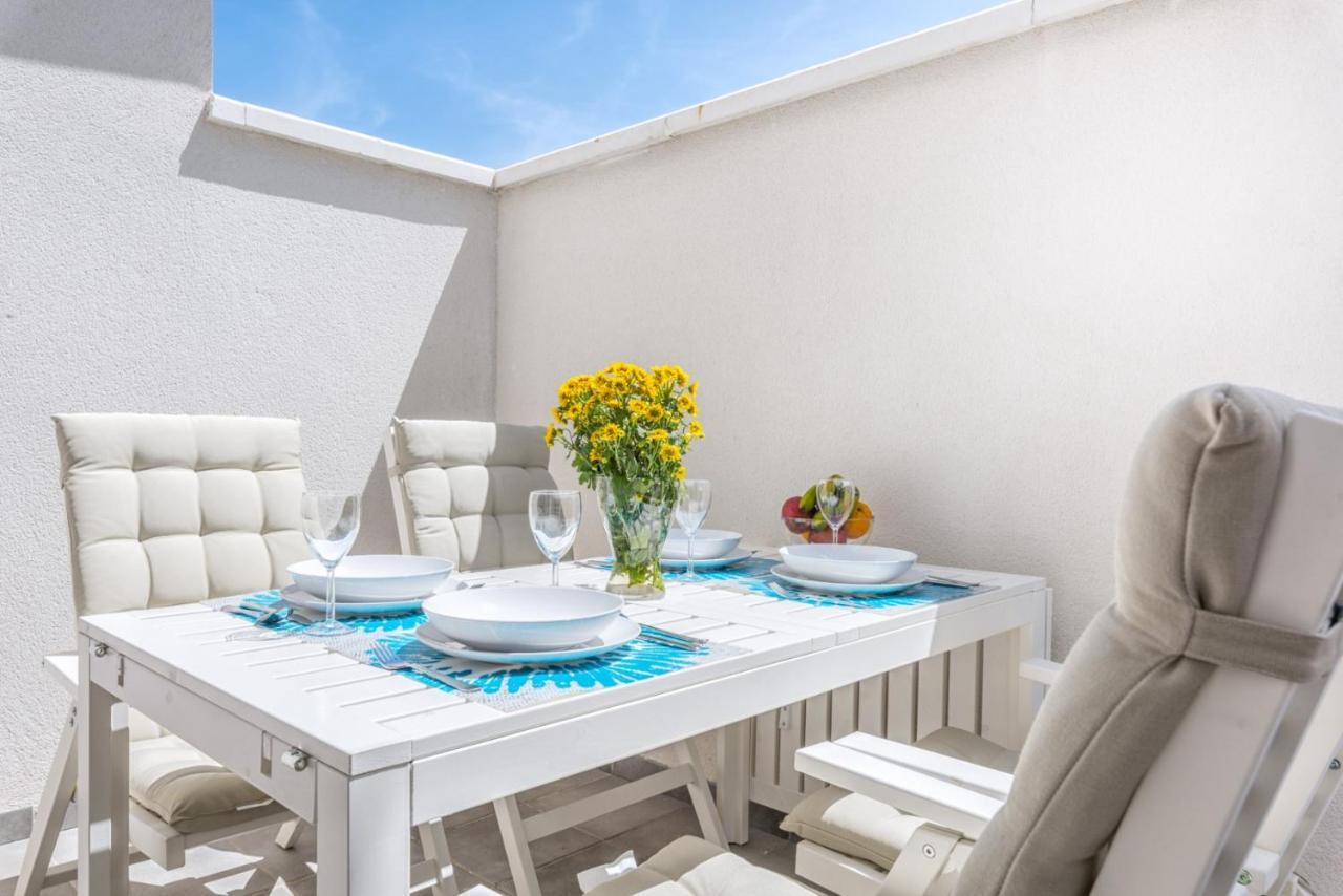 Jinetes Penthouse In By Solaga Homes Appartement