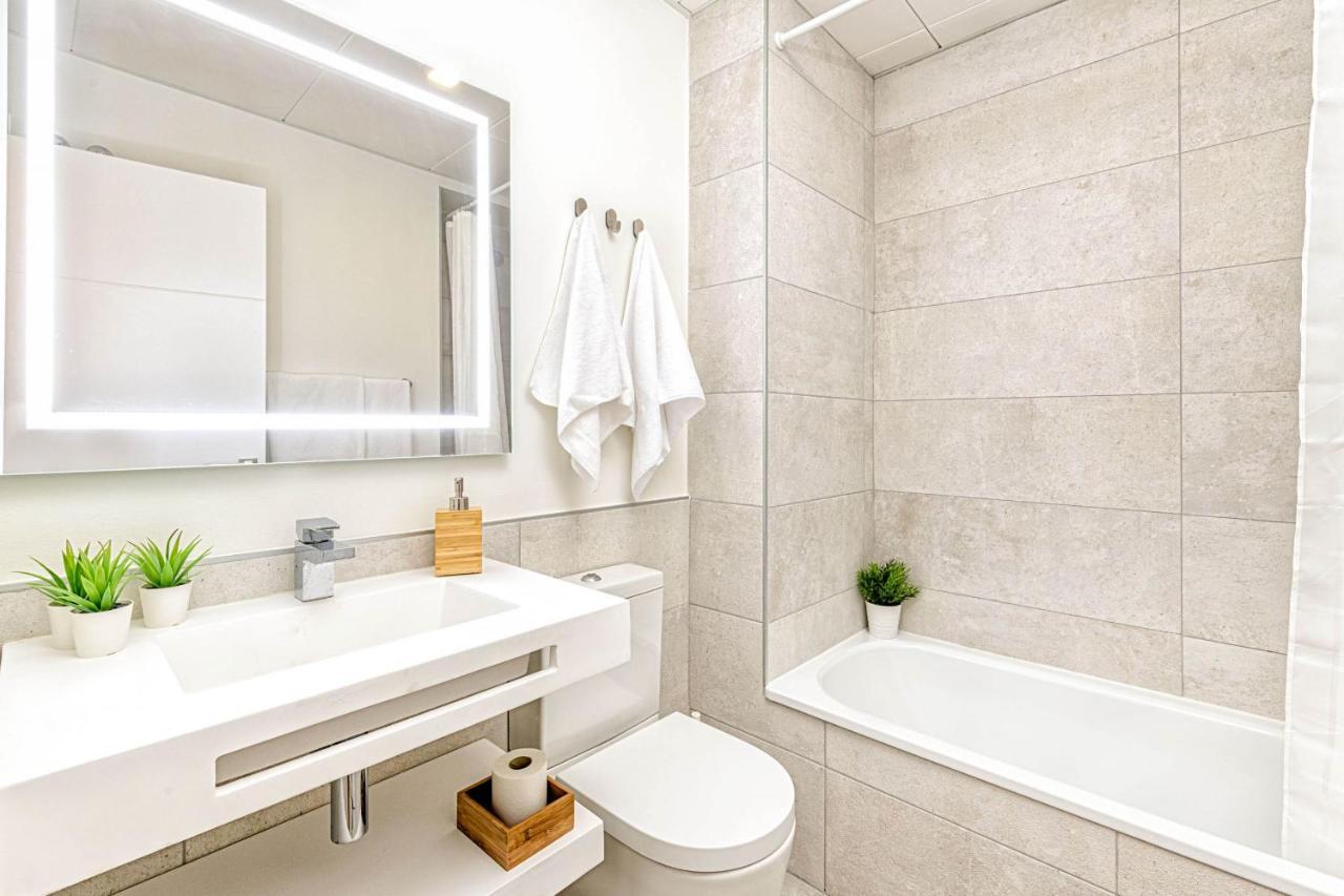 Teatro In By Solaga Homes *