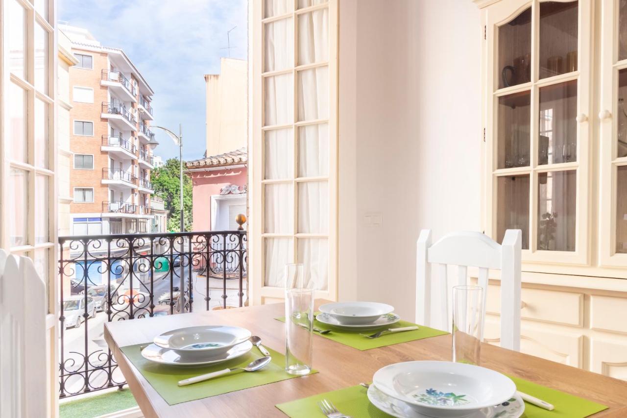 Sanders Jacaranda - Inviting Two-bedroom Downtown Apartment Málaga