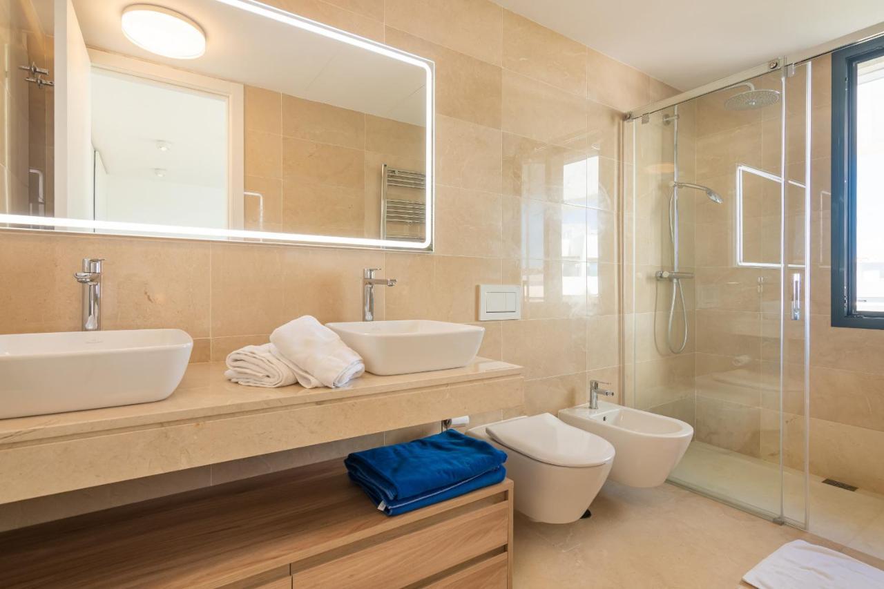 Luxurious Townhouse With Roof Plunge Pool Сasa de vacaciones *