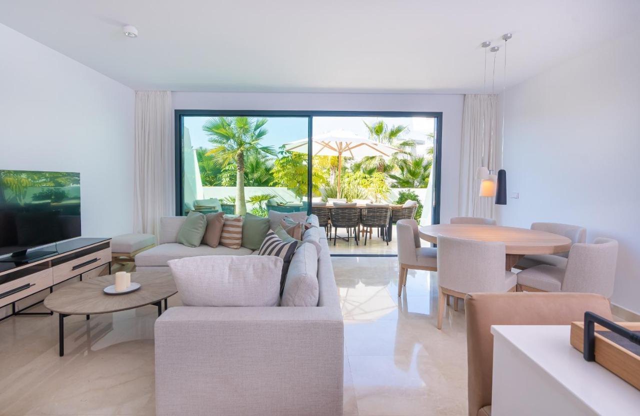 Ferienhaus Luxurious Townhouse With Roof Plunge Pool *