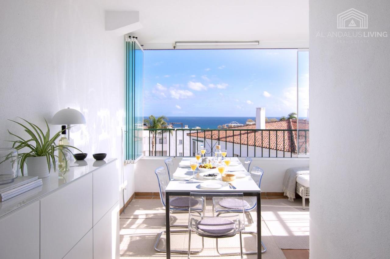 Scandinavian Seaview Terrace: Miraflores Retreat Apartment *