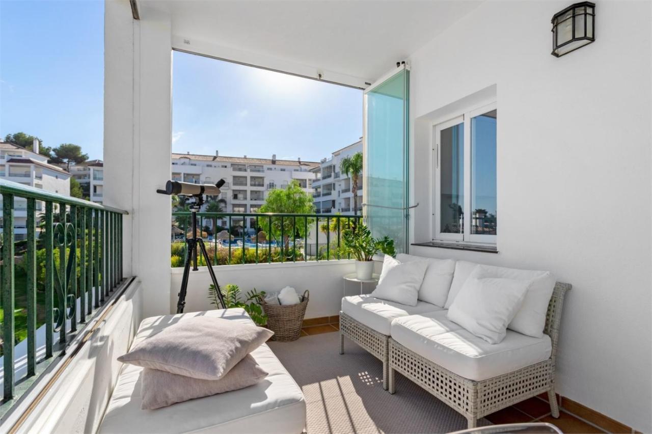 Scandinavian Seaview Terrace: Miraflores Retreat Malaga