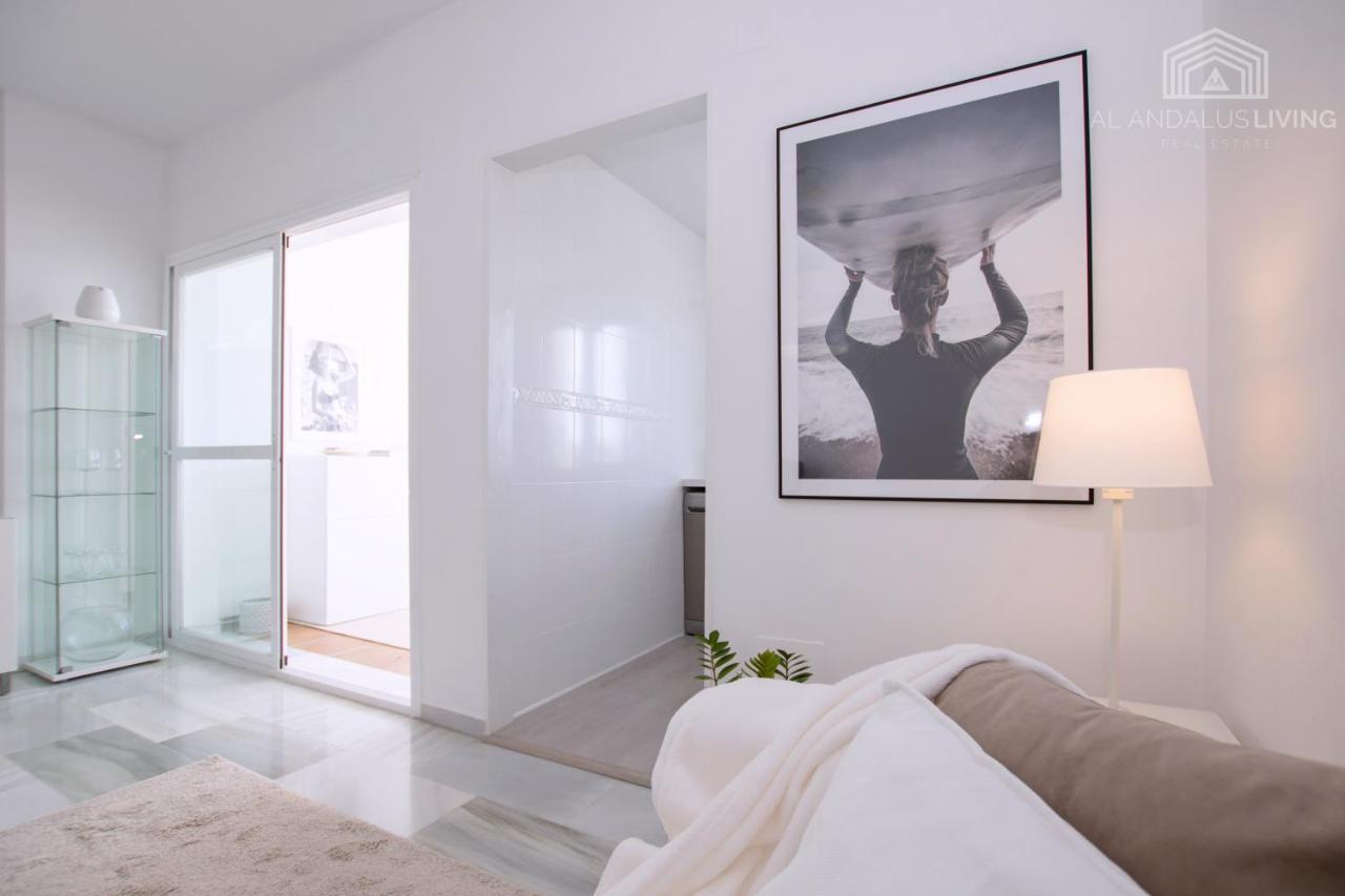 Scandinavian Seaview Terrace: Miraflores Retreat * Malaga