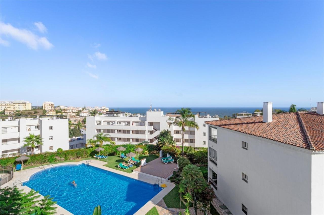 Scandinavian Seaview Terrace: Miraflores Retreat Malaga