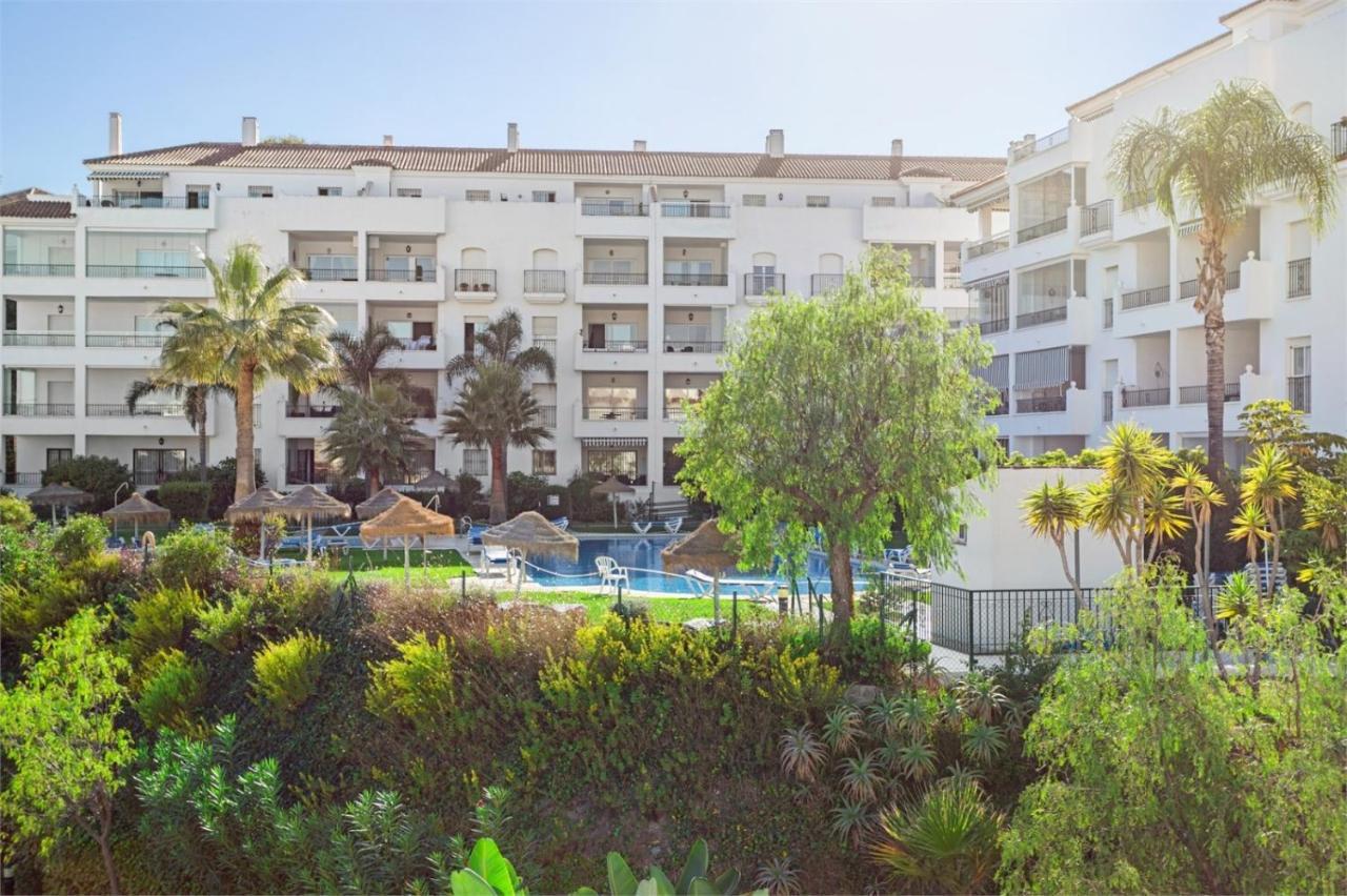 Scandinavian Seaview Terrace: Miraflores Retreat * Malaga