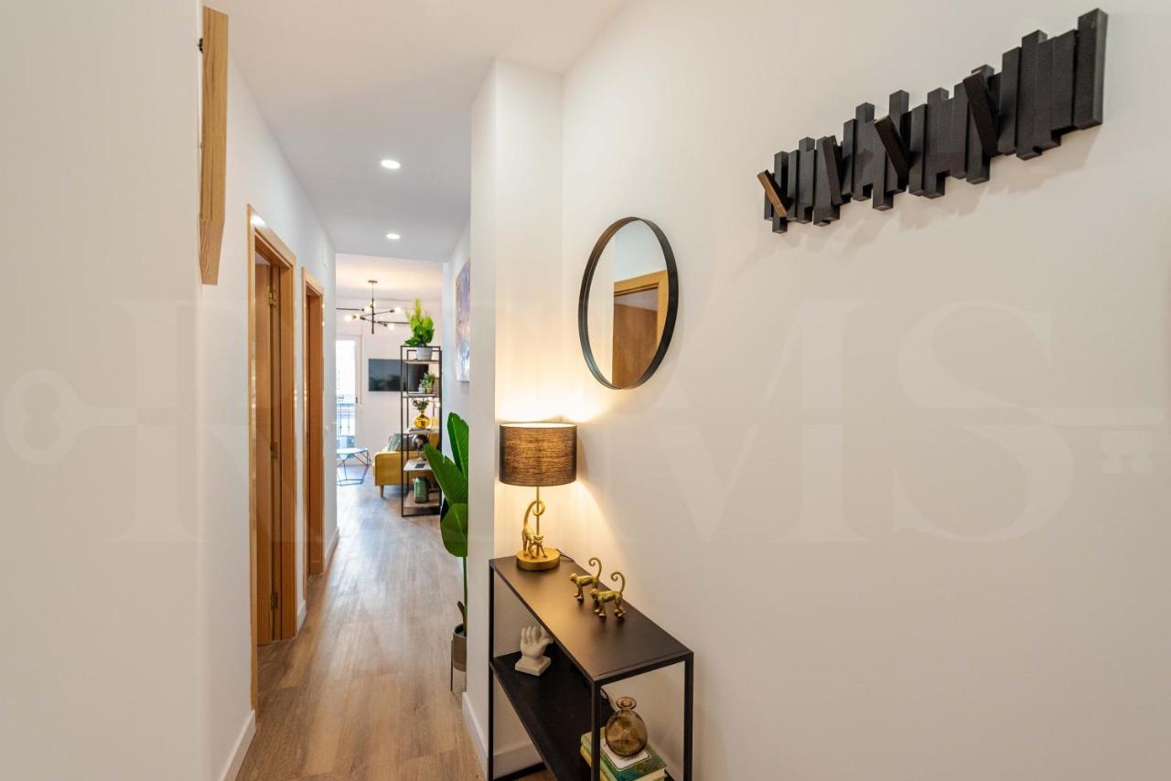 Penthouse With Private Jacuzzi & Rooftop - Center Apartment