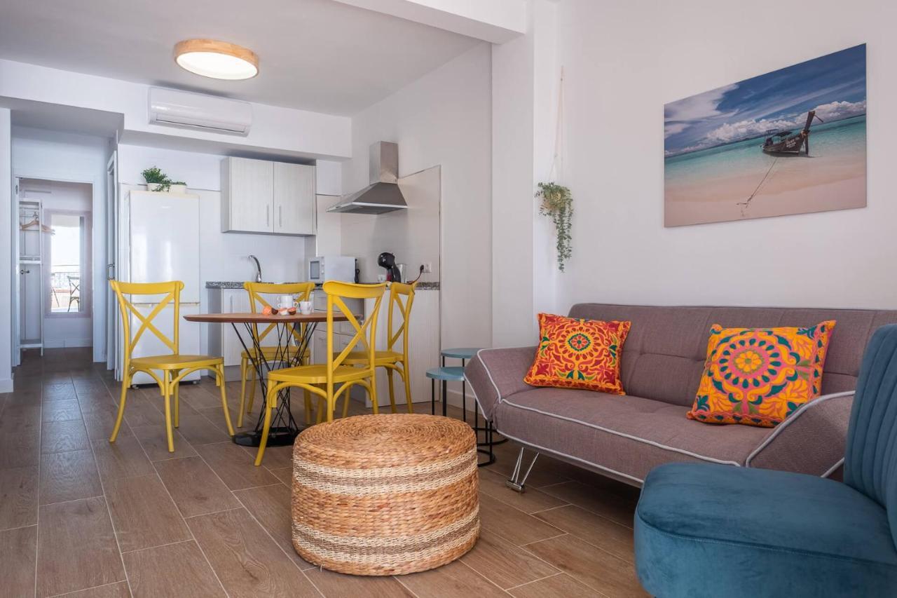 Hh Relax Seafront Apartment Malaga