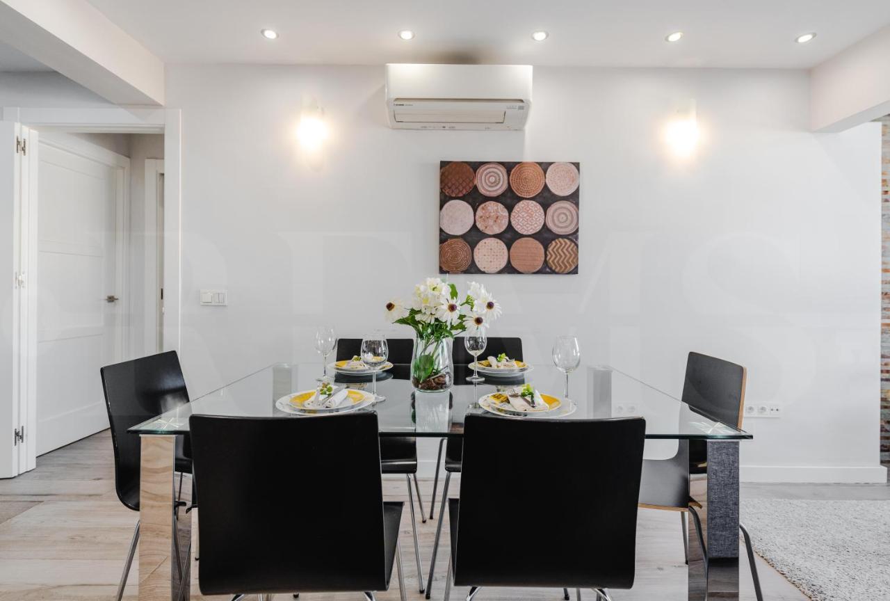 Spacious With A View - Historic Center By Rems Apartment *