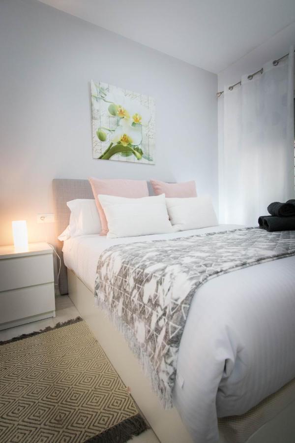 Holidays2malaga Eduardo Ocon En Planta Baja Y Zona De Ocio Nocturno Apartment Malaga