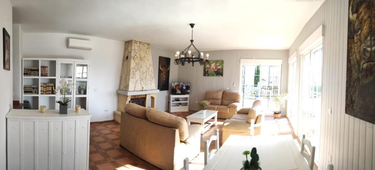 Yasleni Villa