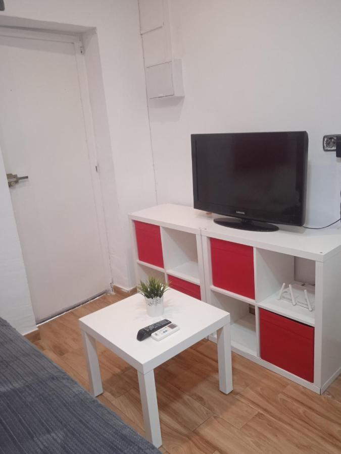Estudio Cerca Del Carrefour Rosaleda Apartment