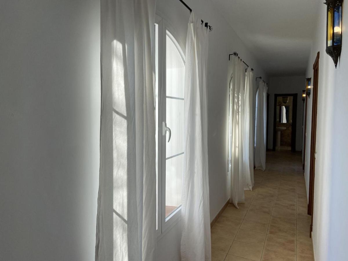 With Private Swimming Pool And Boules Court 40 Minutes From M Laga *