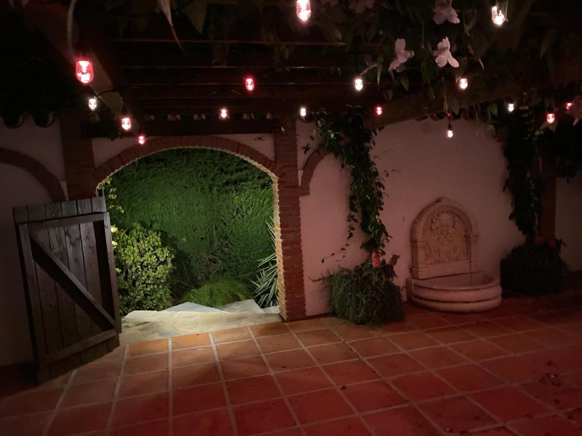 With A Big Garden And Heated Pool Villa *