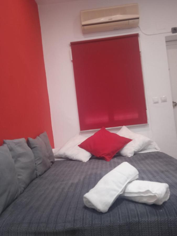 Estudio Cerca Del Carrefour Rosaleda Apartment