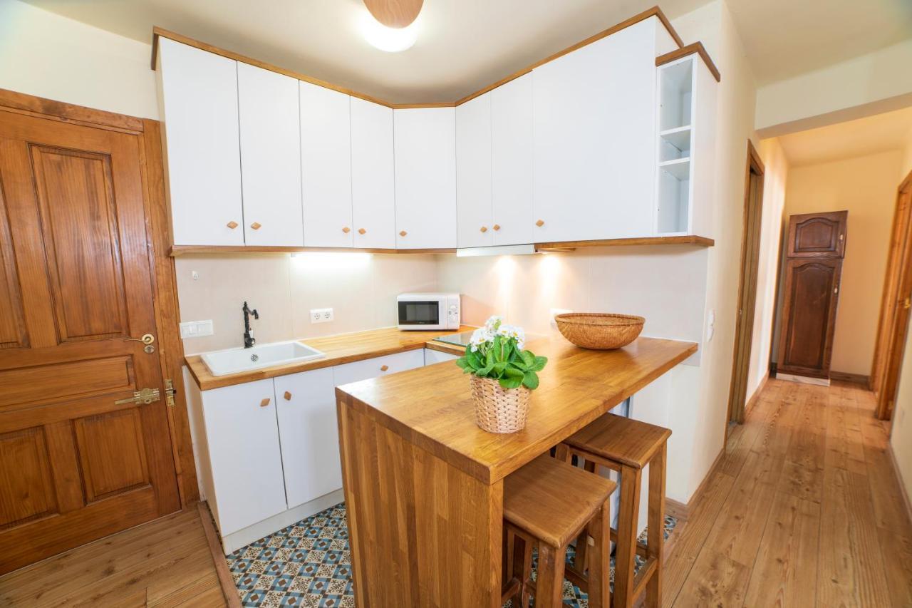 Apartment Center Next To The 2 Bedrooms *