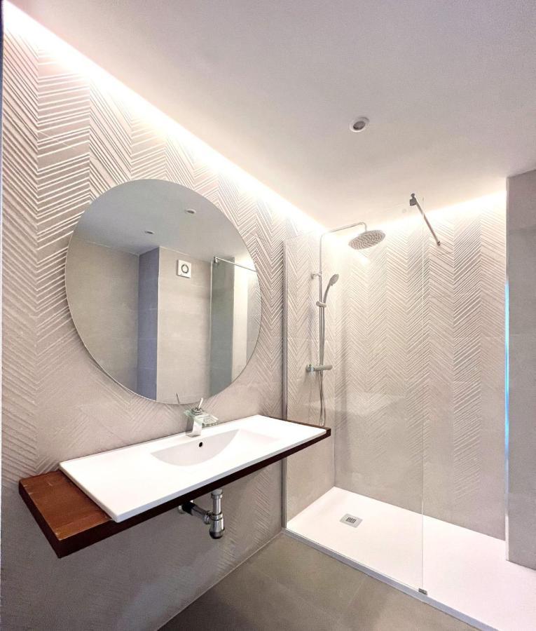 Apartment Center & Terrace By Ele