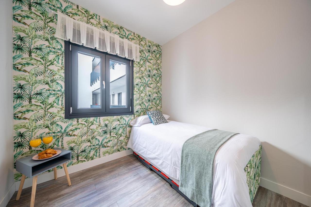 Apartment Centre Pool & Parking Malaga
