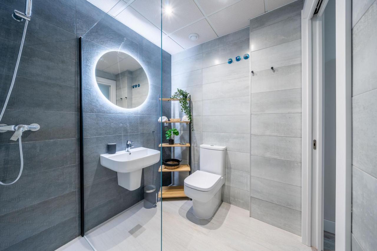 Centre Pool & Parking Apartment Malaga