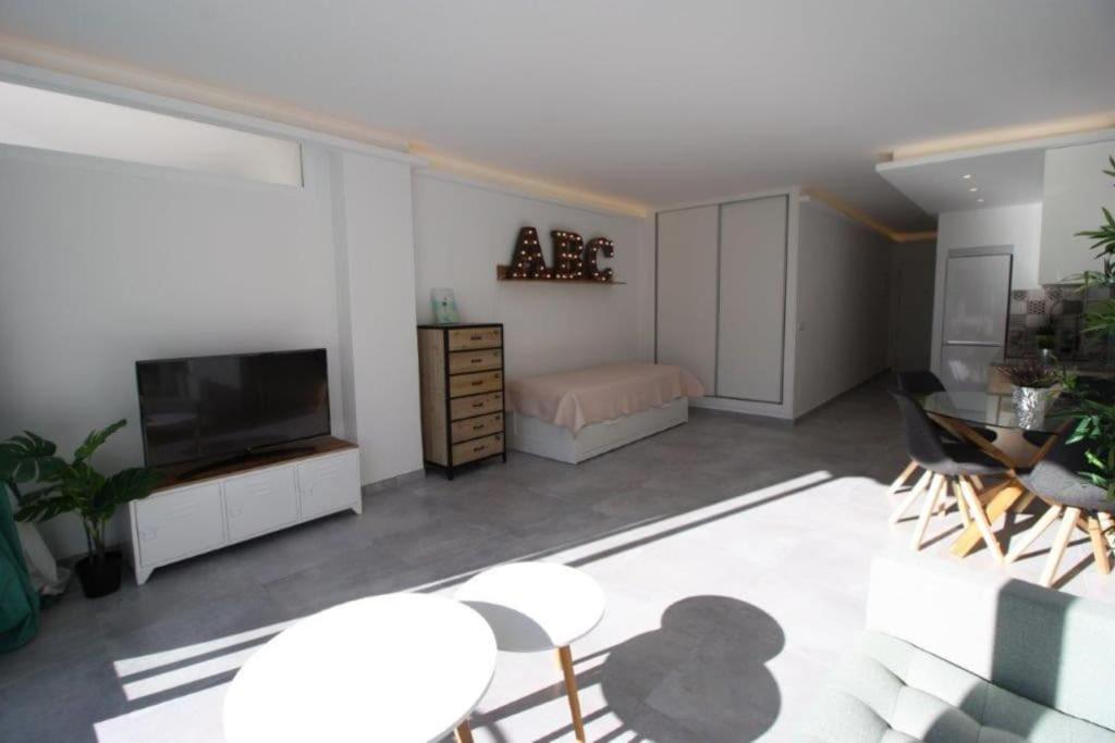 Apartment New Modern Studio Rio Sol Next To Fuengirola Beach Malaga