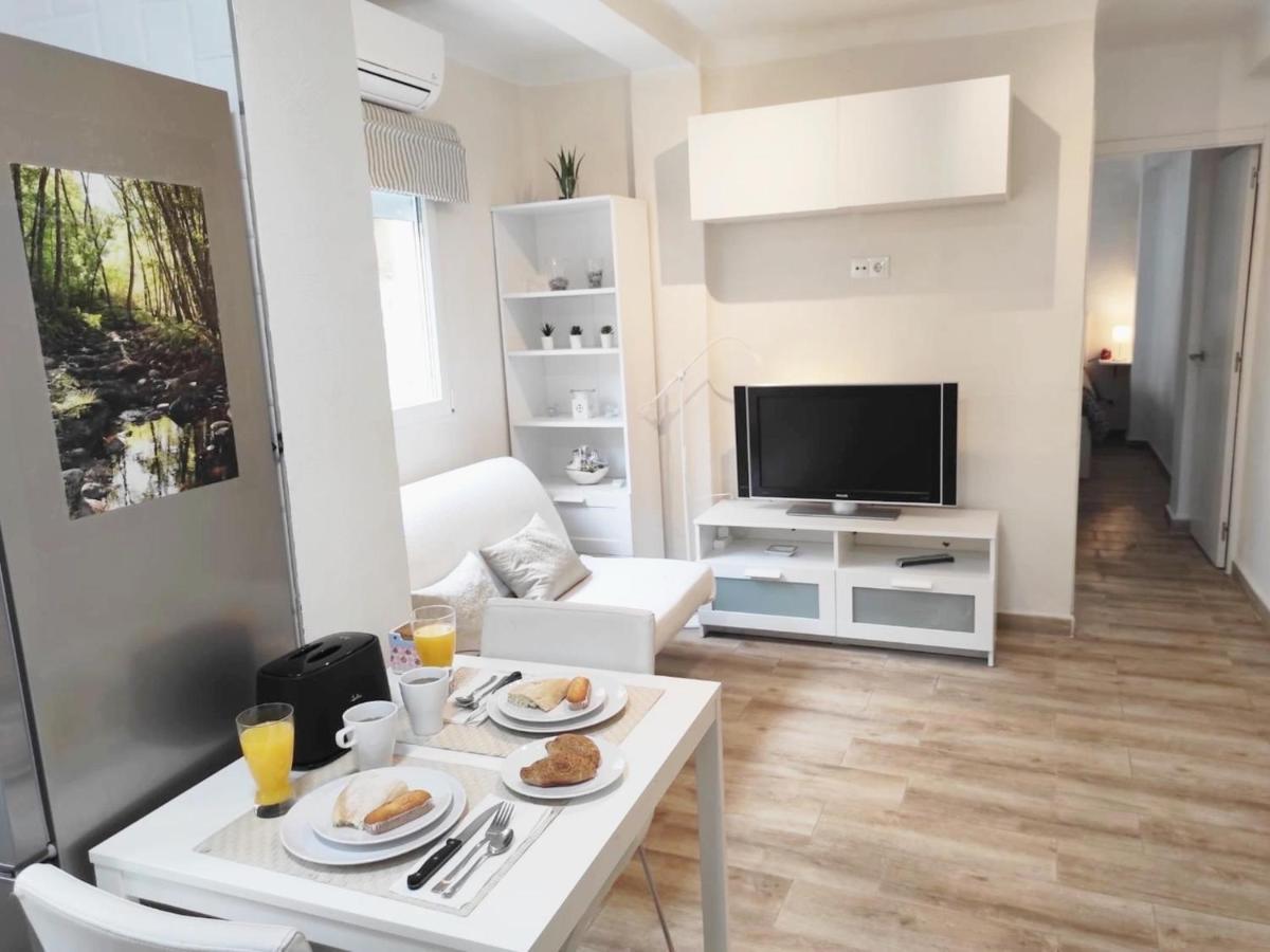 Holidays2malaga Velarde Cerca Hospital Civil Y Centro *