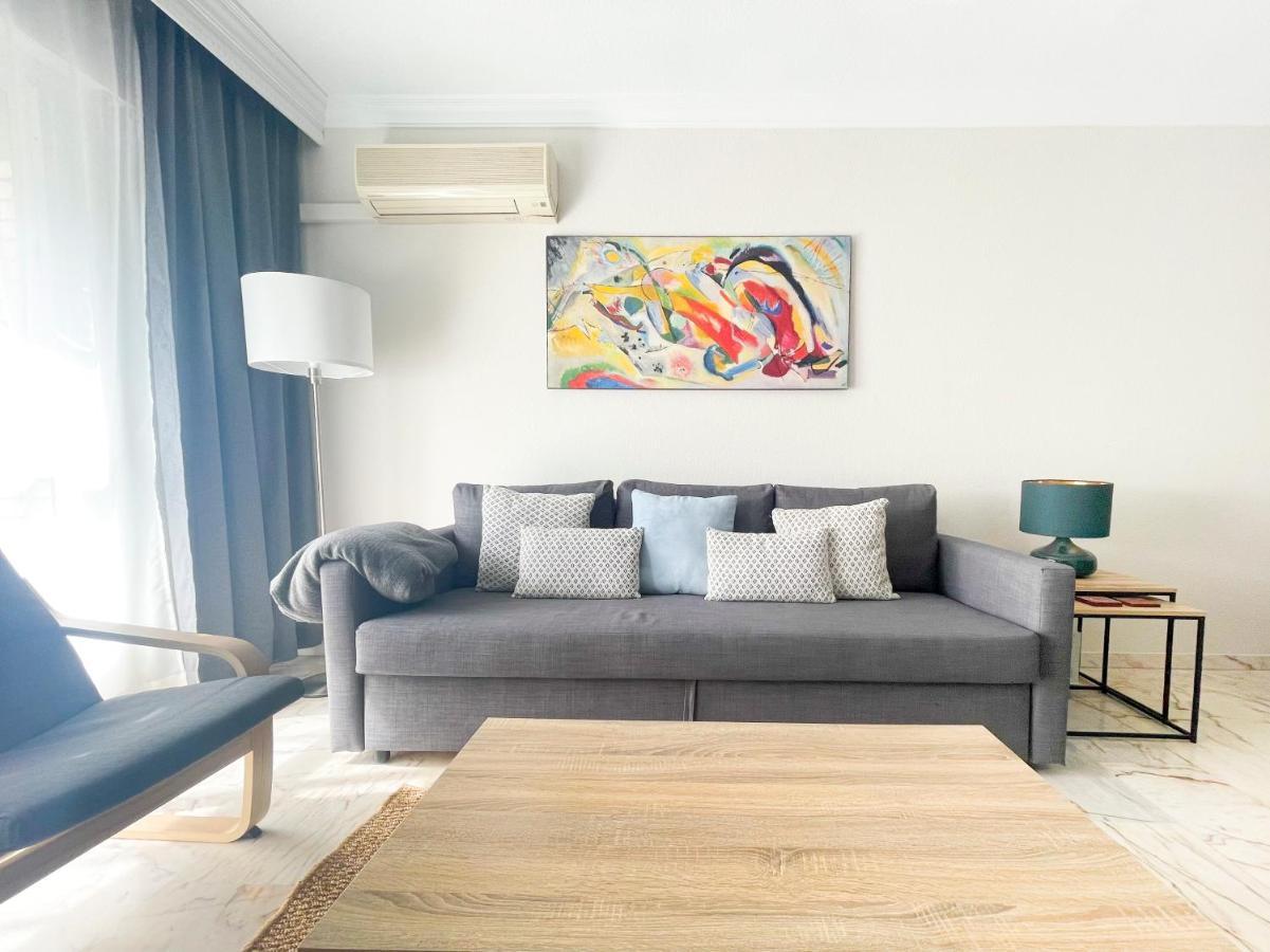 Holidays2malaga Tomas De Echeverria 150 Mts To Beach & High Speed Wifi & Parking Apartment