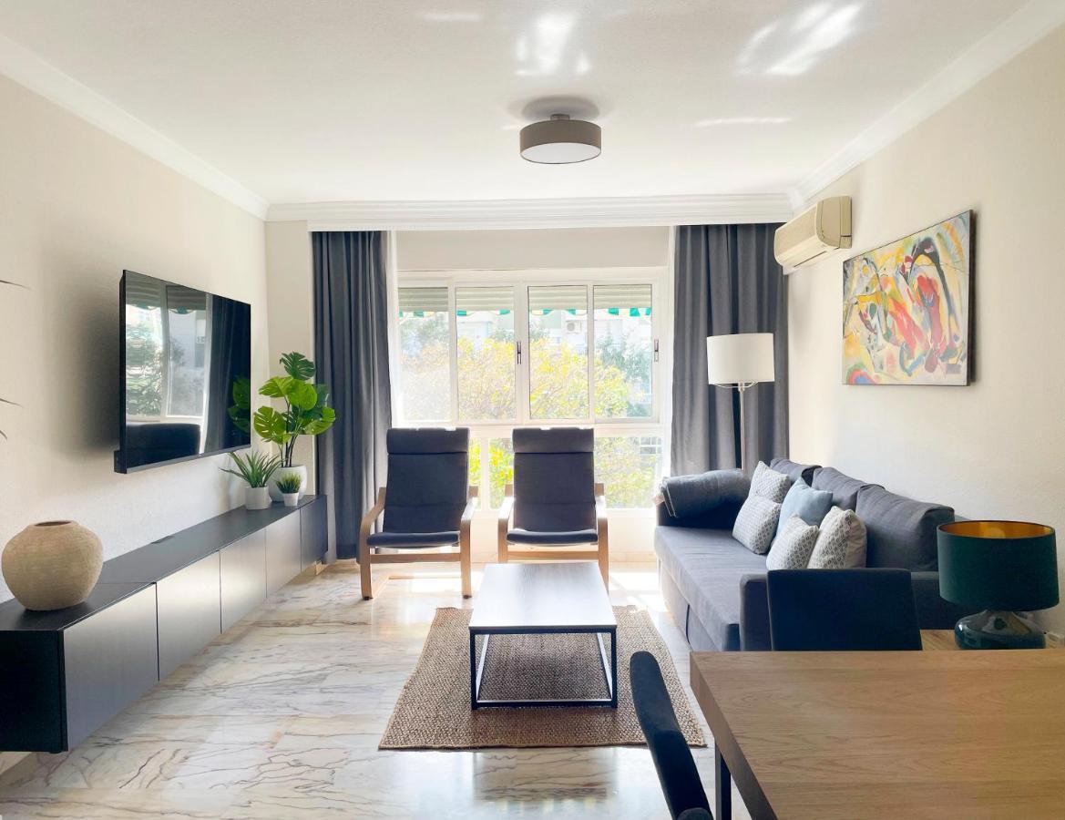 Apartment Holidays2malaga Tomas De Echeverria 150 Mts To Beach & High Speed Wifi & Parking