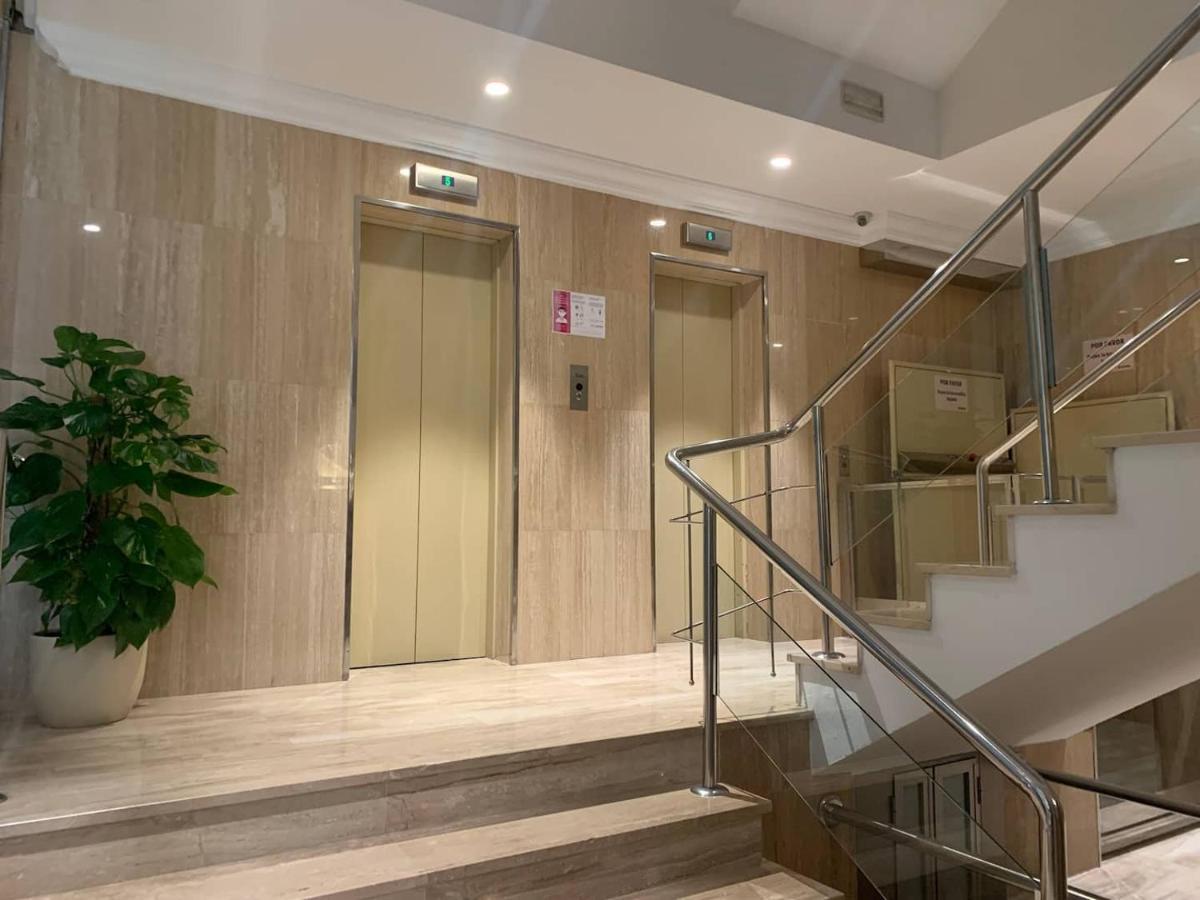 Apartment Homely Plaza Del Teatro