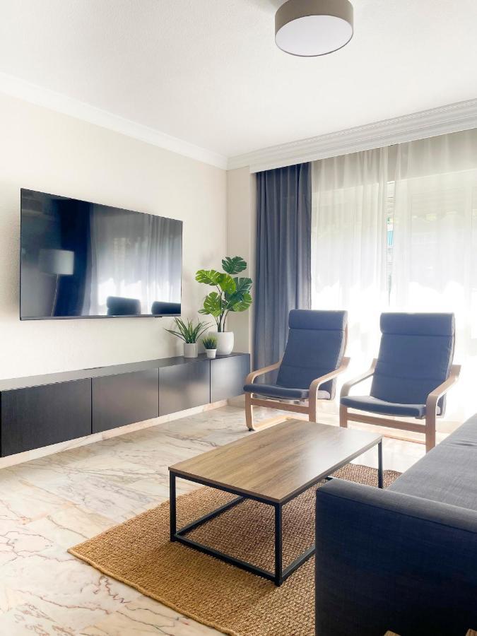 Holidays2malaga Tomas De Echeverria 150 Mts To Beach & High Speed Wifi & Parking Malaga