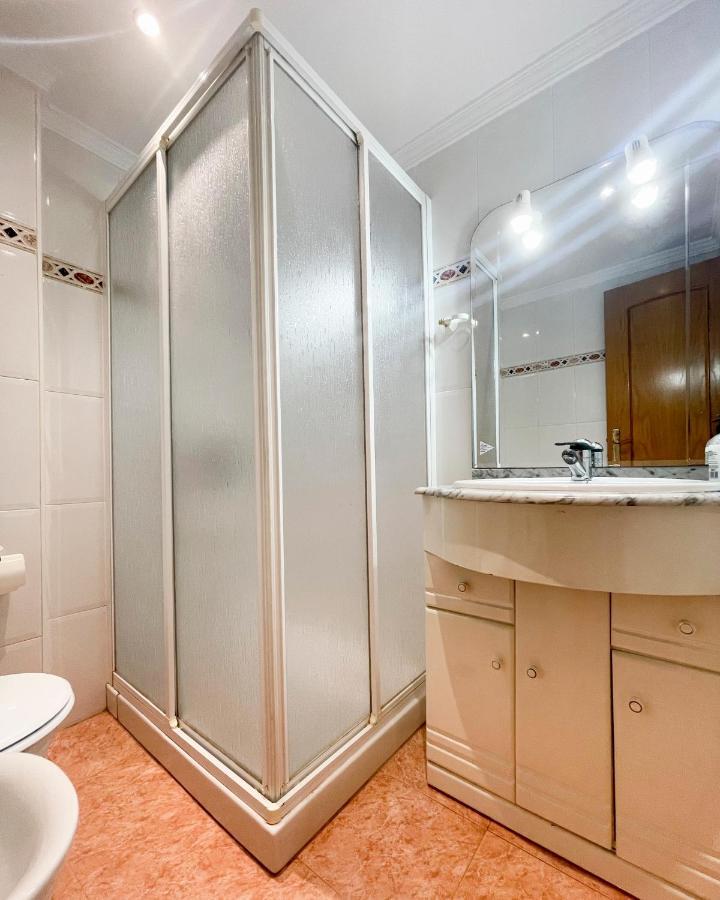 Holidays2malaga Tomas De Echeverria 150 Mts To Beach & High Speed Wifi & Parking Apartment