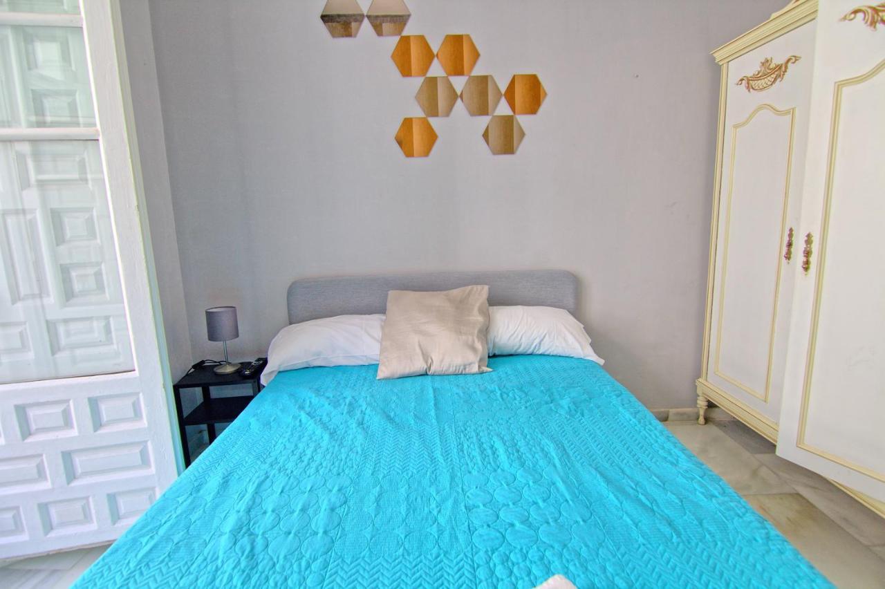 Homestay Low Cost Rooms Teatro