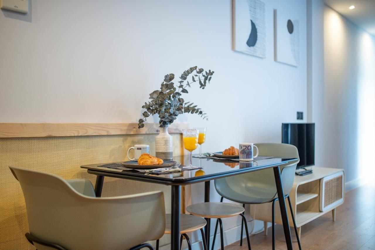 New -shared Pool & Solarium- 1b Apartment