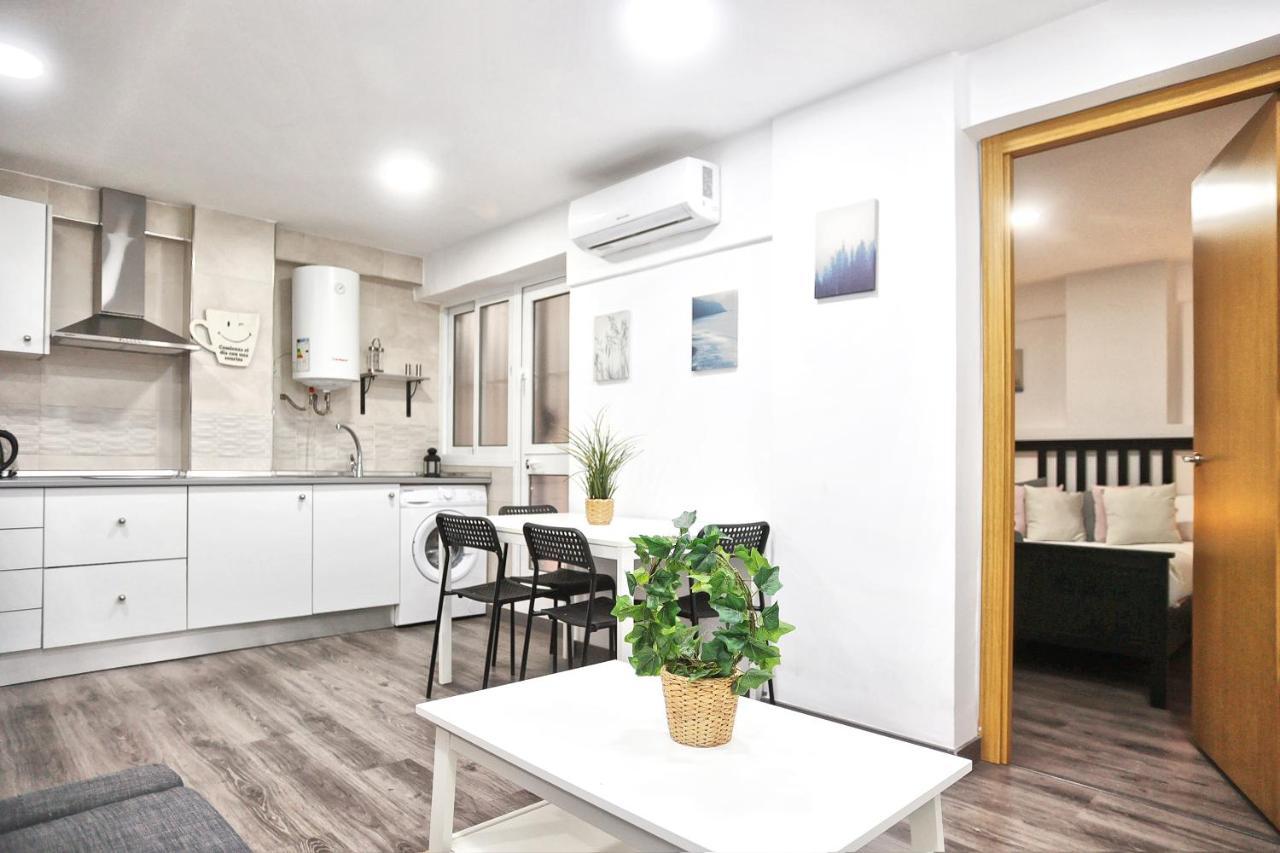 Holidays2malaga Goya - Zona Huelin & 500 Mts De La Playa Apartment *