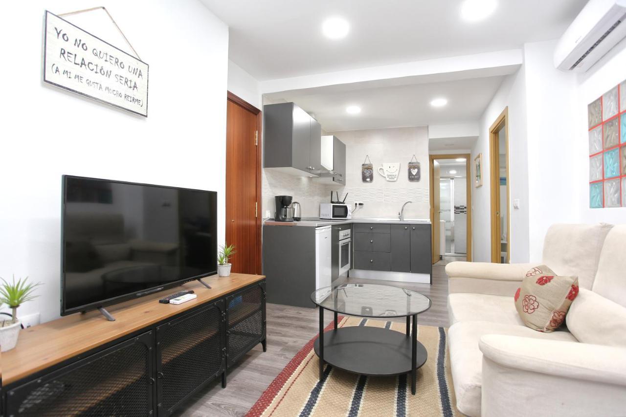 Apartamento En Calle Mendoza - Zona Huelin & 300 Mts De La Playa * Málaga