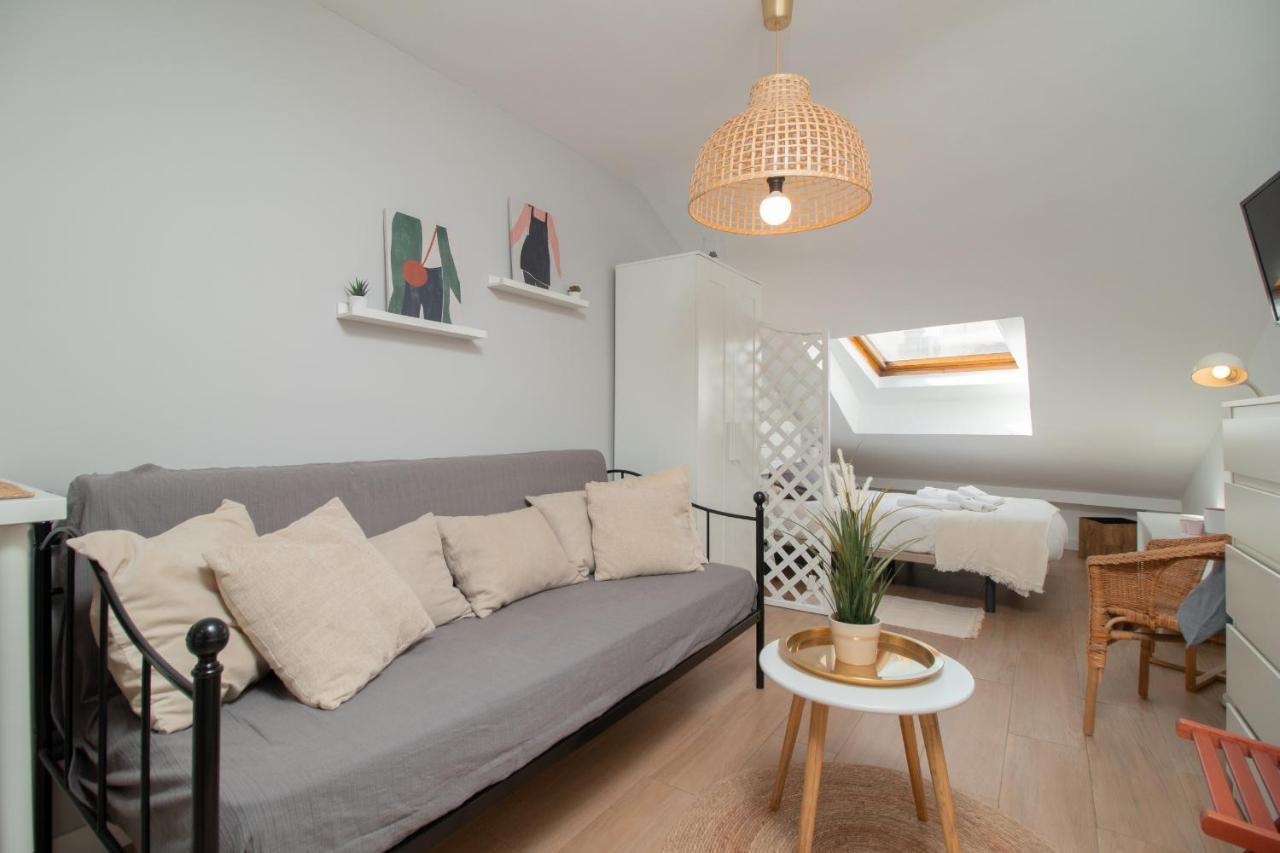 C96 - Brilliant Penthouse Studio Apartment *