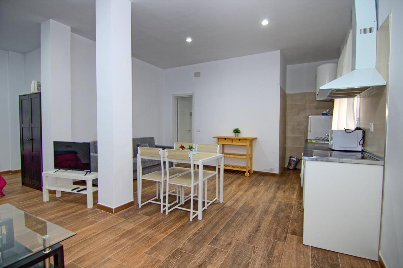 Mercado Huelin Apartment *