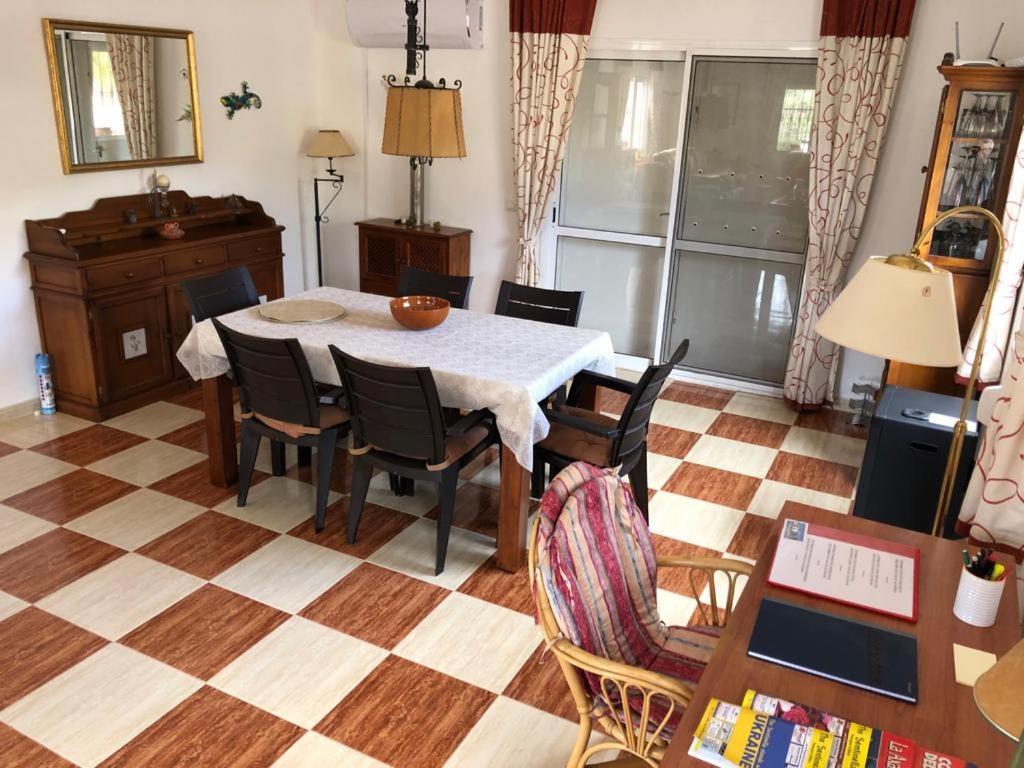 Casa De Rosas Málaga