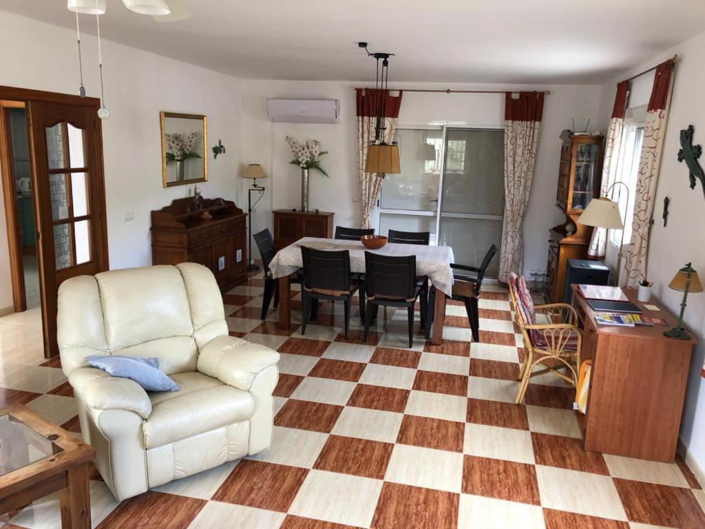 Casa De Rosas Malaga