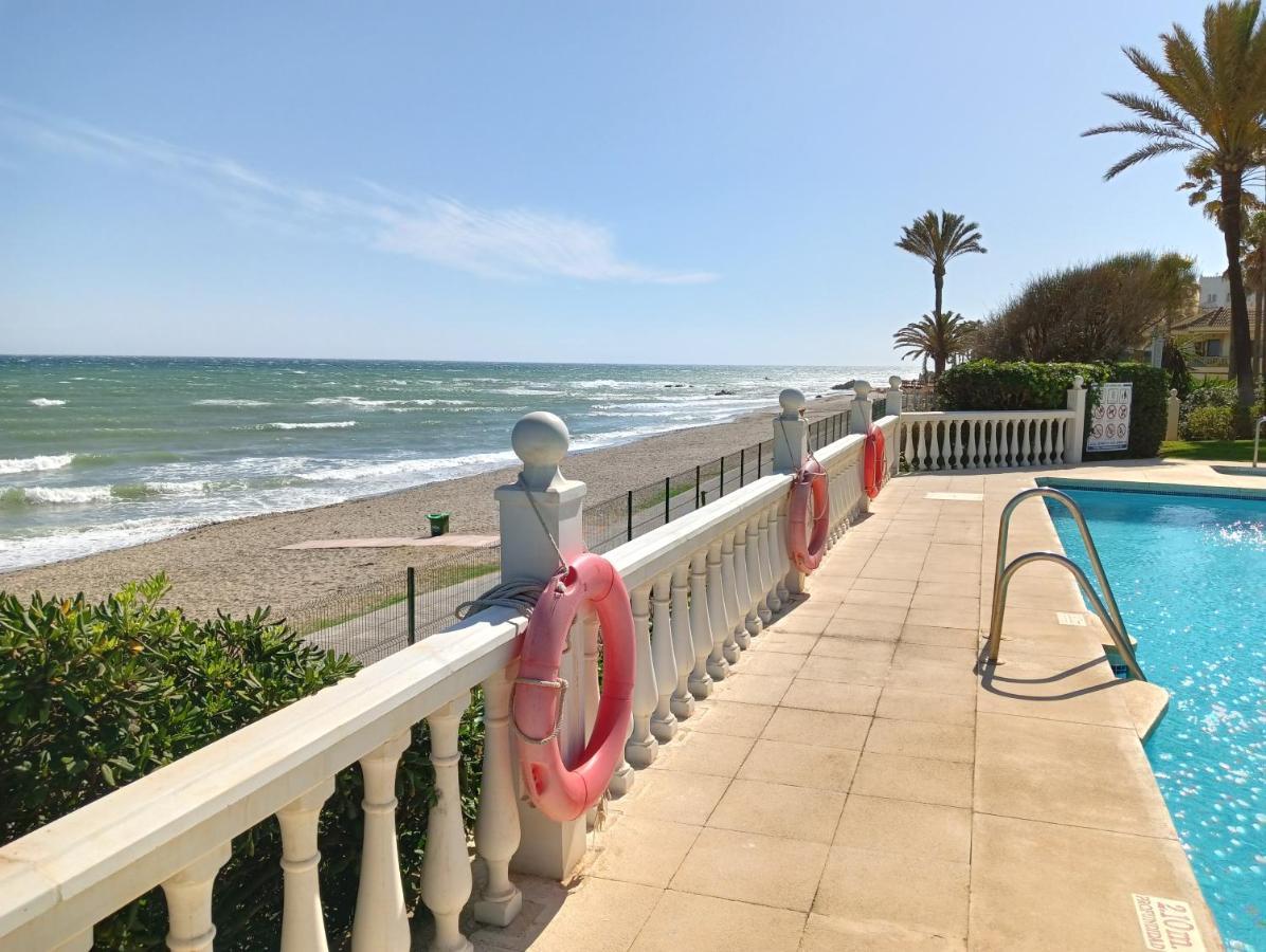 Apartment En Urb Primera Linea De Playa Málaga