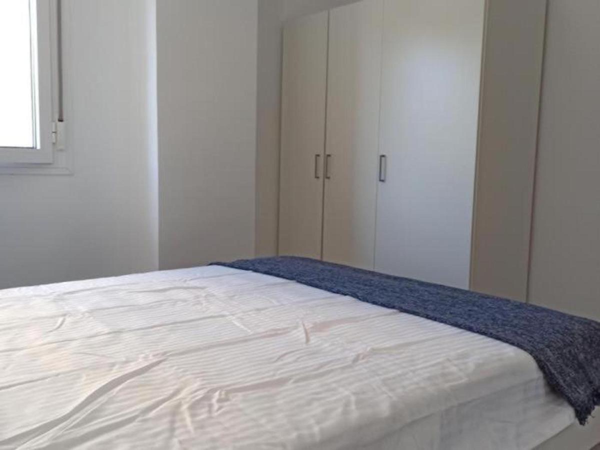 Holidays2malaga Reyna Manescau Apartments- Zona Huelin & 450 Mts De La Playa Apartment *