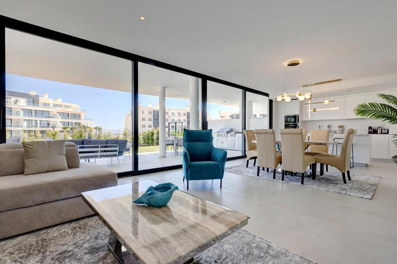 Apartment 092 - Modern, Spacious El Higueron With Private Garden & Bbq *